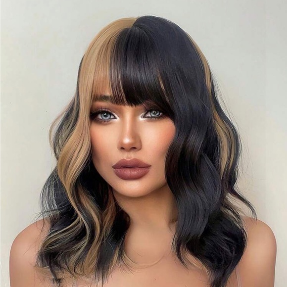 Two Tone Wig ❤️ - Picture 2 of 3